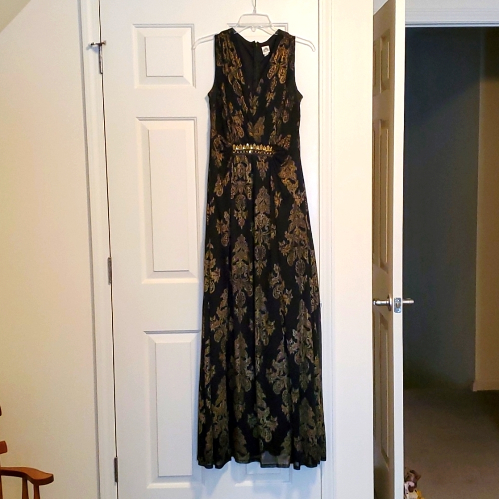 Sangria black and gold empire waste maxi dress. Size 10